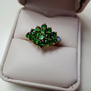 Beautiful ring 10kt.